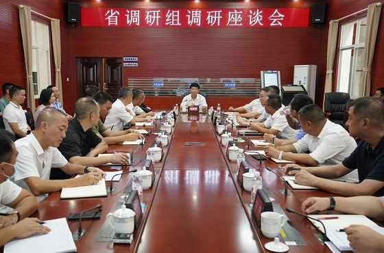 杨亚林在普洱西双版纳调研时强调 坚决扭转跨境违法犯罪高发势头 切实维护人民群众切身利益