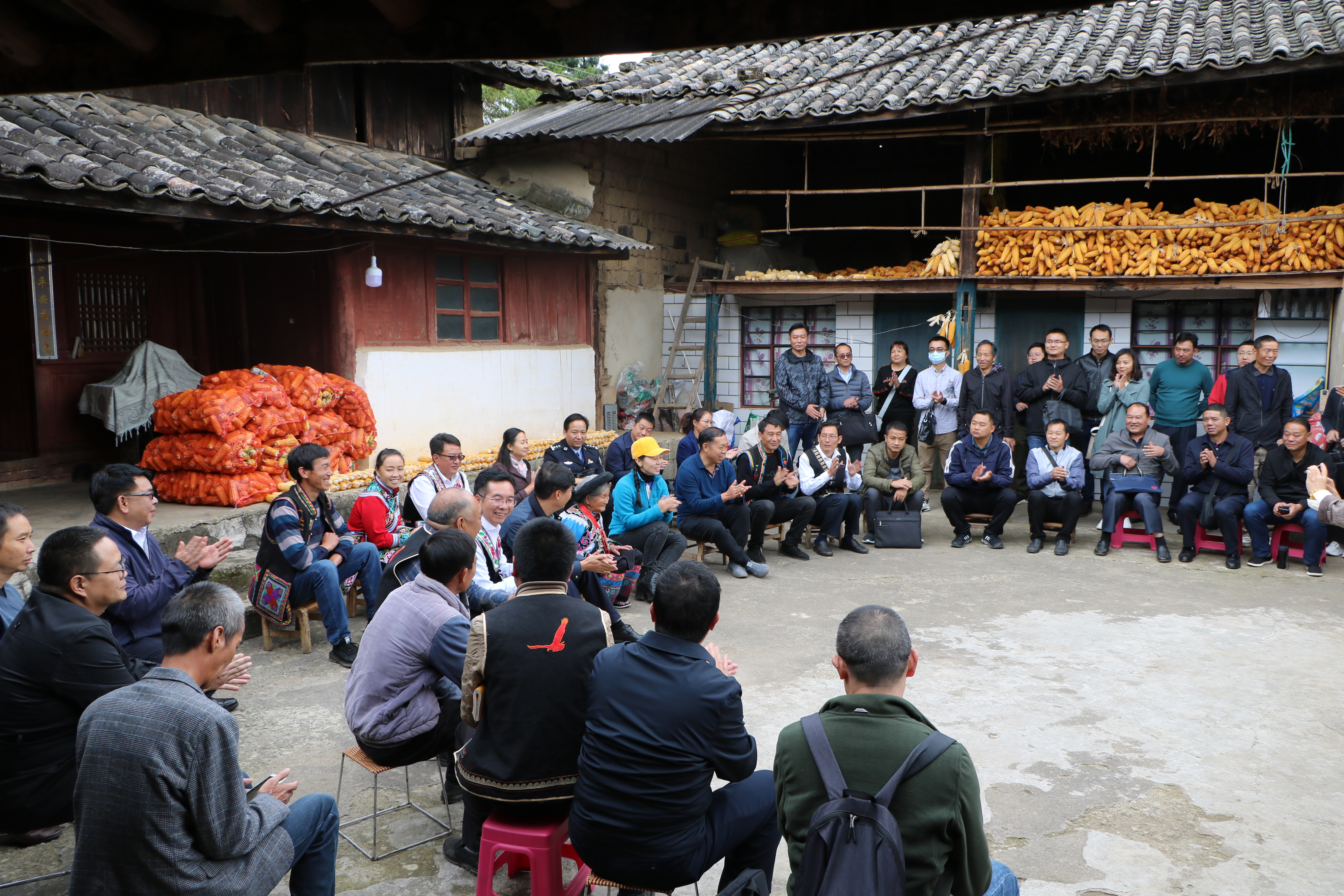 情理法齐作用小村40年无诉讼禄劝县转龙镇多挪村社会治理见成效