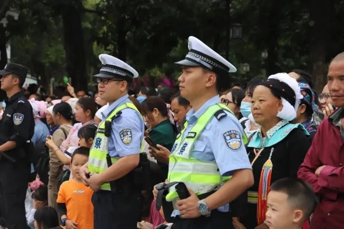 文山州公安机关：“四心”旅游警务助游客畅游文山