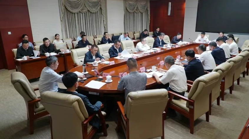 胡大鹏主持专题会强调：着力把昆明中央法务区建设成为面向南亚东南亚辐射中心法务示范区