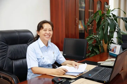 从审判席到调解桌 —— 退休法官李丽英的“第二舞台”