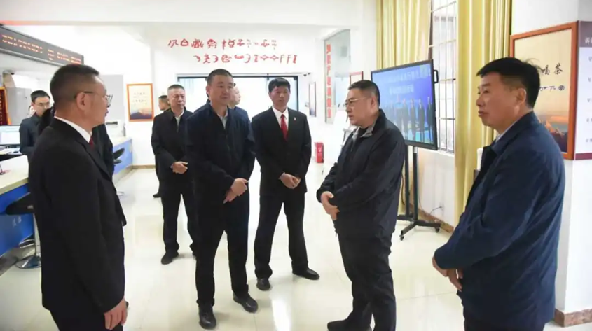 胡大鹏在丽江市调研时强调 抓实矛盾纠纷多元化解 推动法律服务提质增效