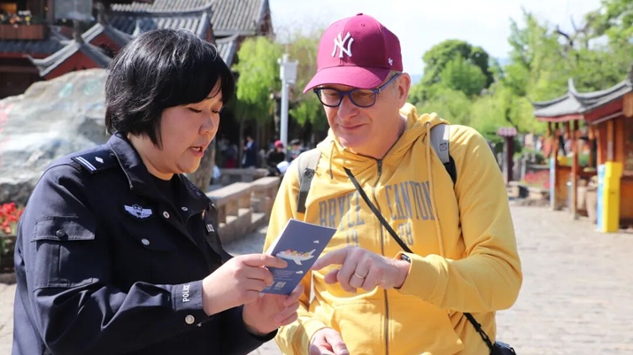 法治宣传入古城 国家安全入民心