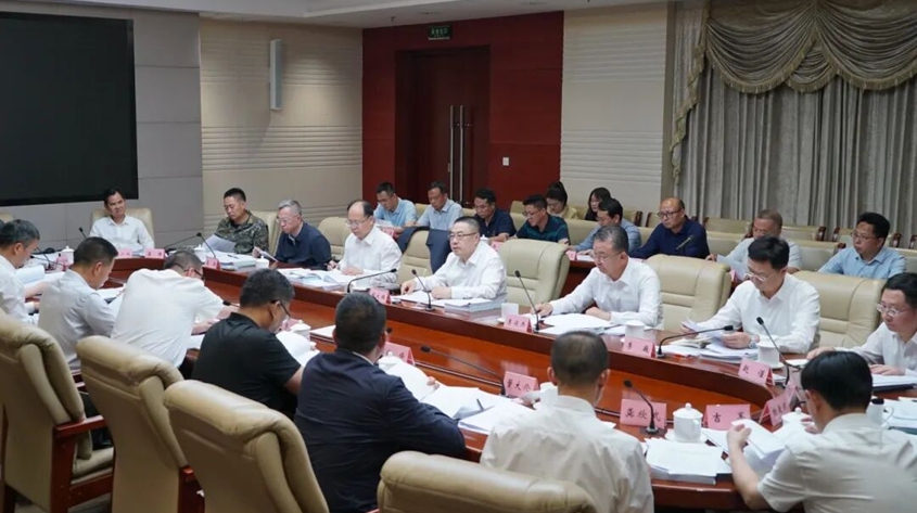 省委政法委员会全体（扩大）会议强调 切实履行好护一方稳定促一方平安的重大责任