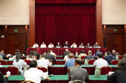 昆明市召开深化扫黑除恶专项斗争部署会议