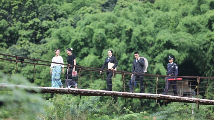 西双版纳州法院：雨林为证 法护青绿