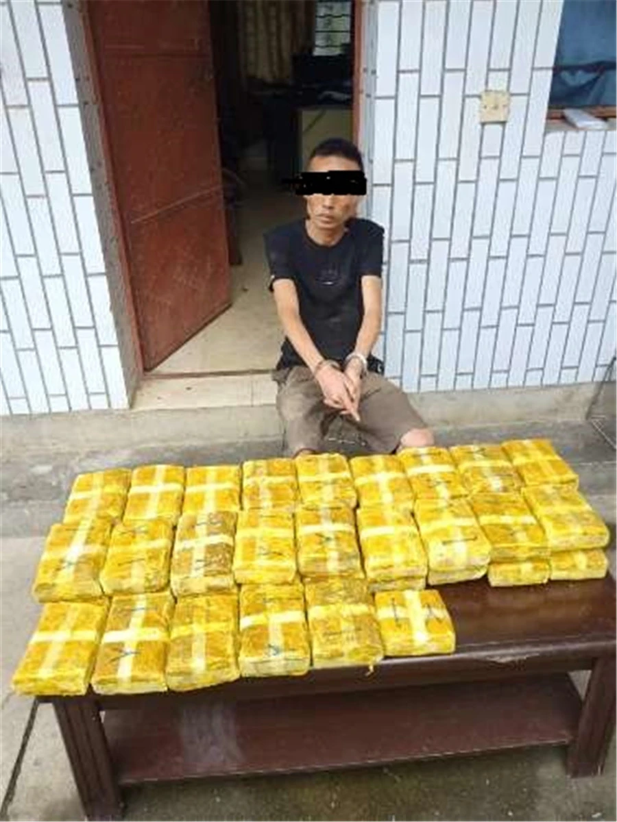 双江县公安局破获一起特大运输毒品案 (1)